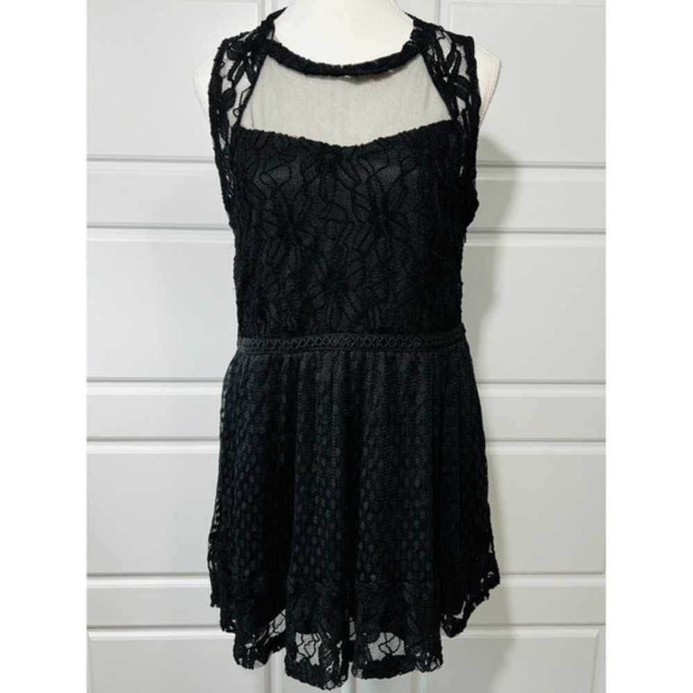 A Reve Black Lace Fit & Flare Party Dress Sheer Sleeveless Size L